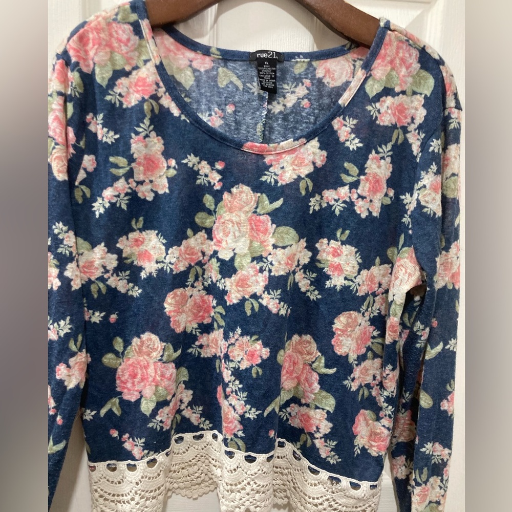 💙Women’s blue floral shirt💙#23💙
